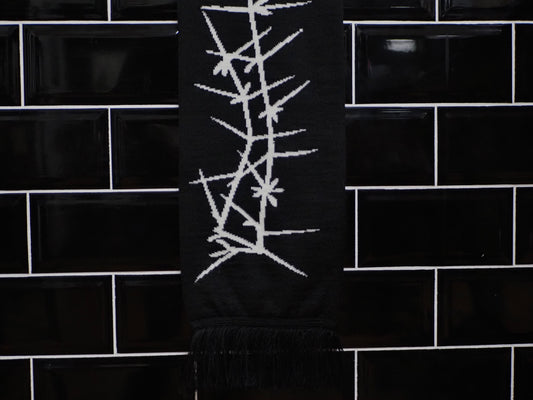 Tūmatakuru Scarf
